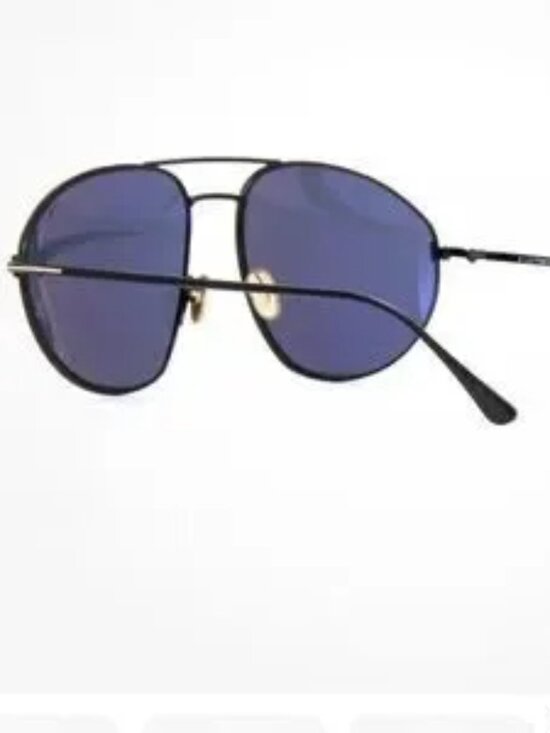 Tom Ford Classic Aviator Sunglasses in Black